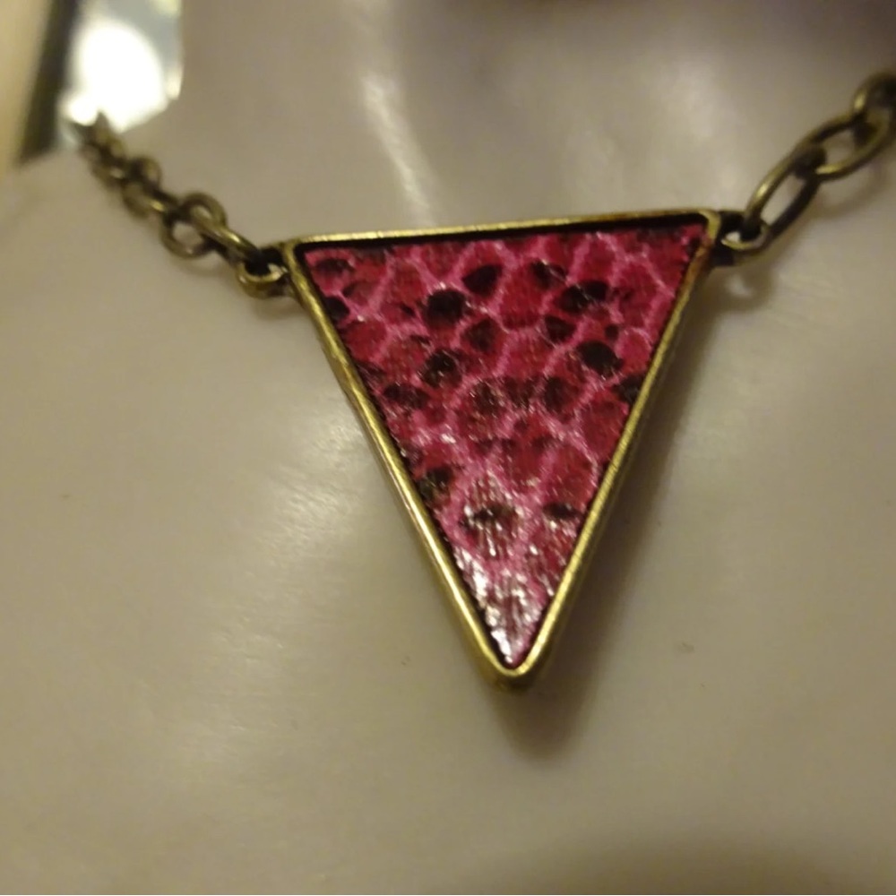 Hot Pink Chocker